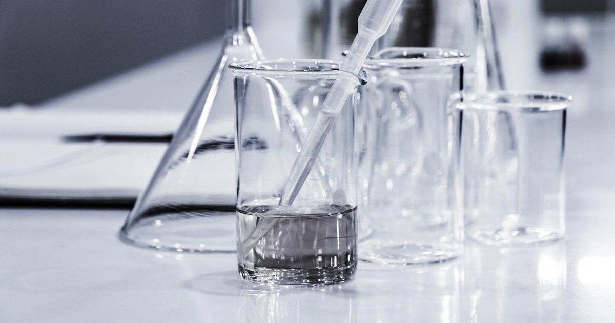 منهجية البحث العلمي: 5 مناهج بحثية مع أمثلة عملية للباحثين